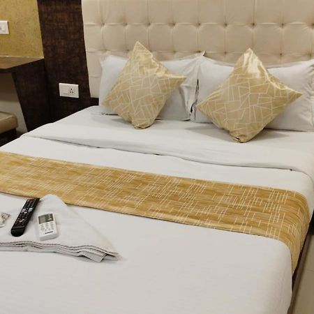 Hotel Crystal Park Near Nesco Exhibition Center Mumbai Luaran gambar