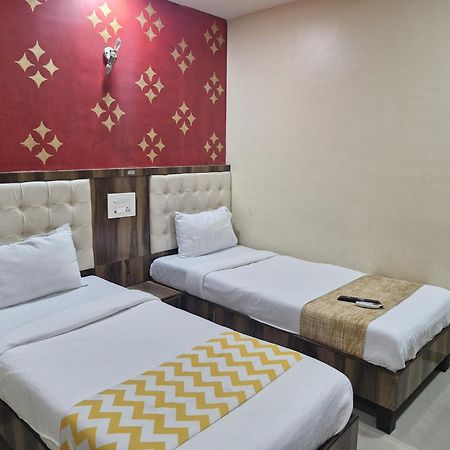 Hotel Crystal Park Near Nesco Exhibition Center Mumbai Luaran gambar
