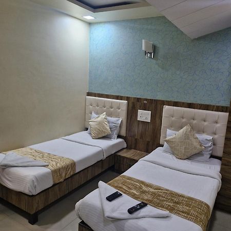 Hotel Crystal Park Near Nesco Exhibition Center Mumbai Luaran gambar