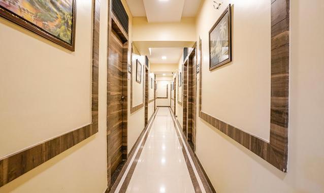 Hotel Crystal Park Near Nesco Exhibition Center Mumbai Luaran gambar