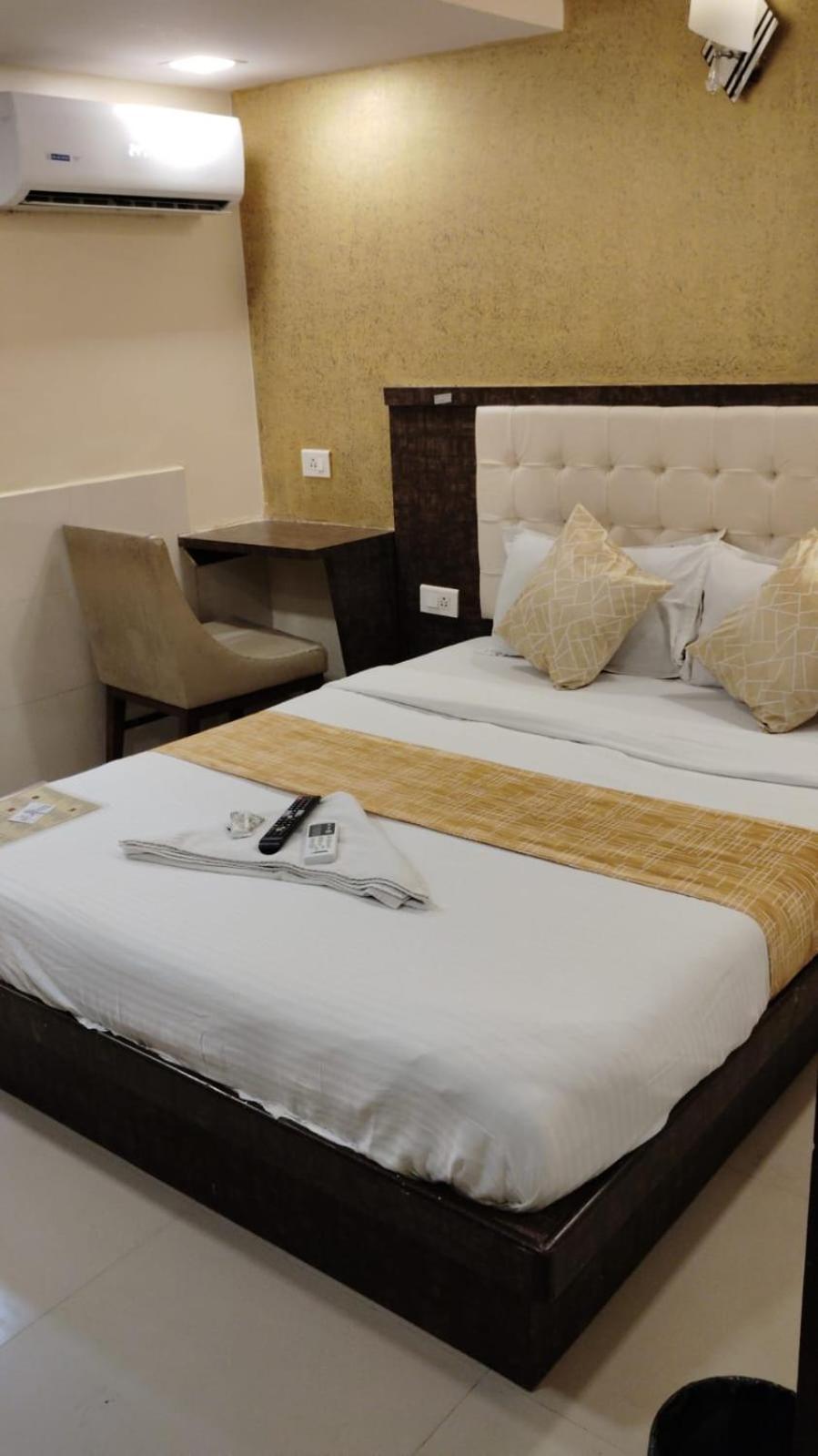Hotel Crystal Park Near Nesco Exhibition Center Mumbai Luaran gambar