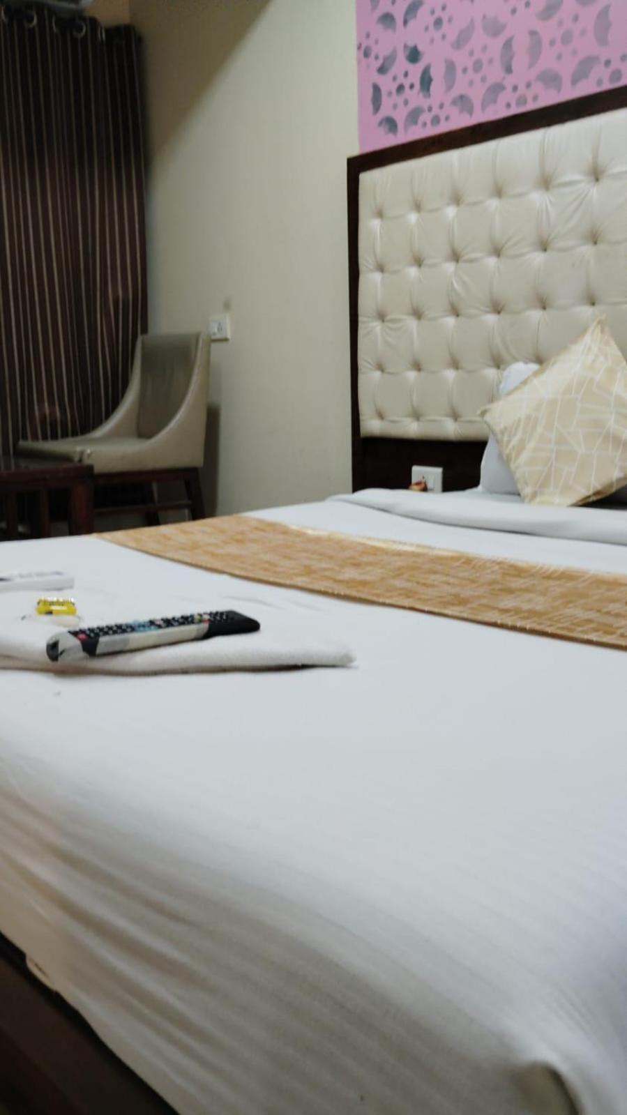 Hotel Crystal Park Near Nesco Exhibition Center Mumbai Luaran gambar