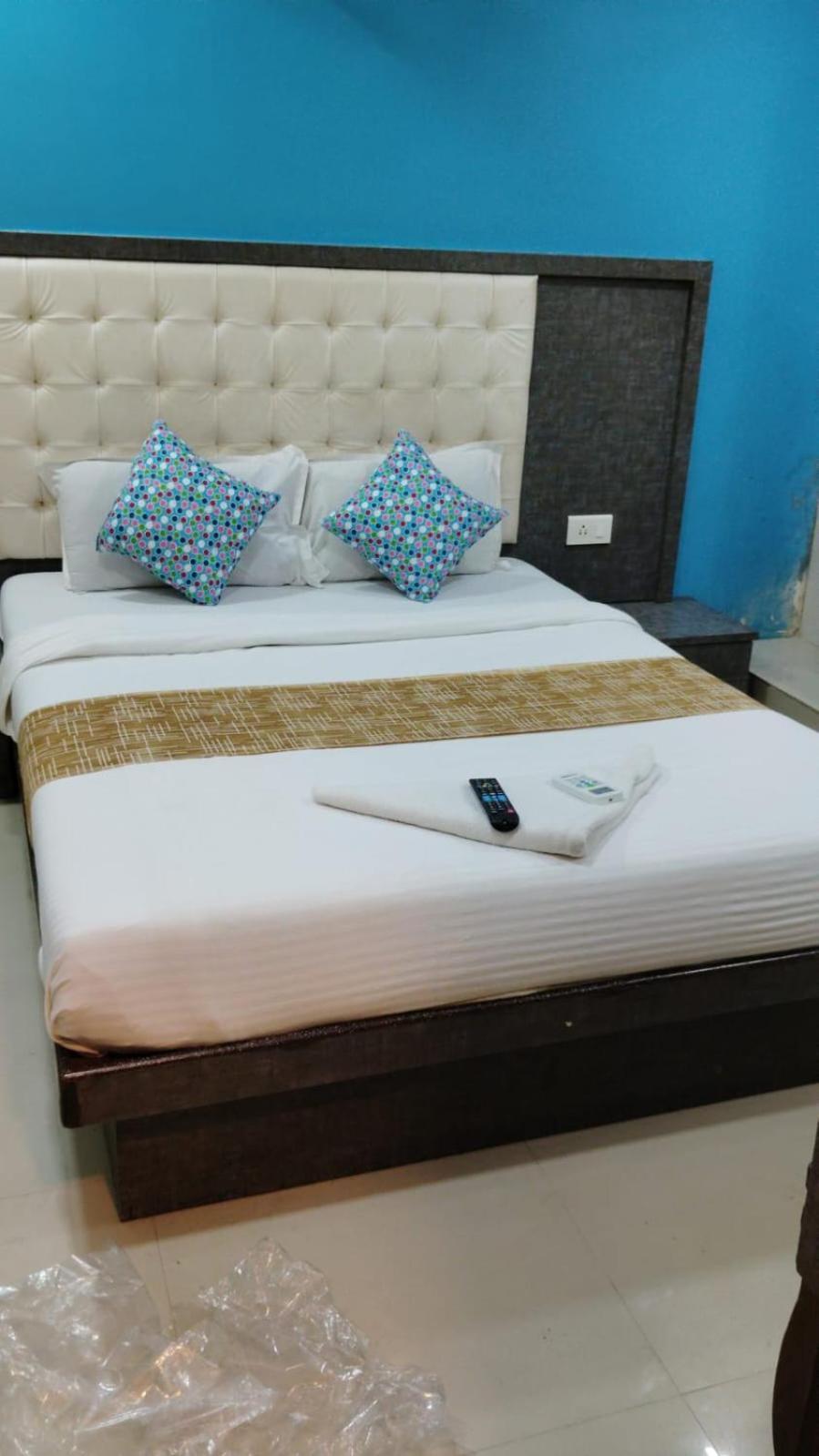 Hotel Crystal Park Near Nesco Exhibition Center Mumbai Luaran gambar