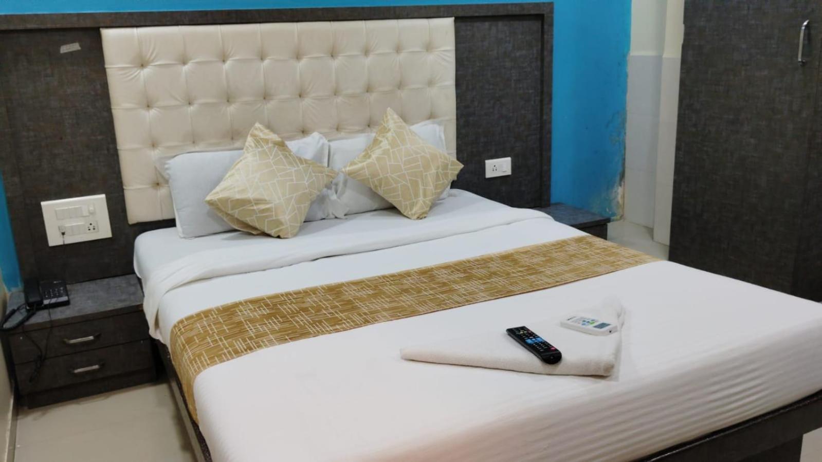 Hotel Crystal Park Near Nesco Exhibition Center Mumbai Luaran gambar